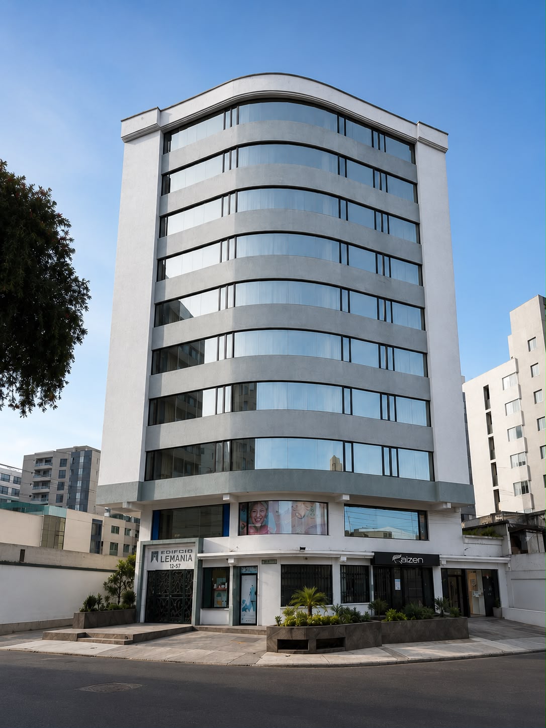 Fachada del edificio donde se encuentra Brisa Estética Integral